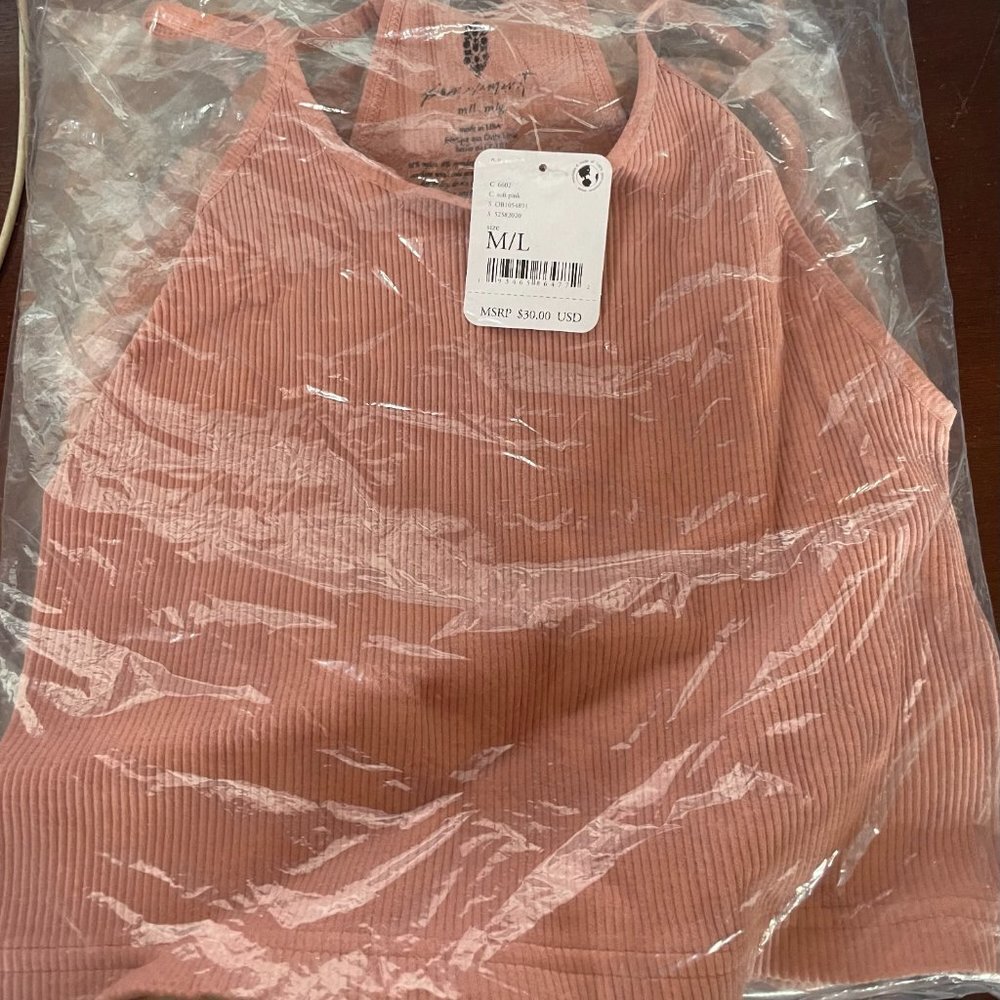 NWT FREE PEOPLE MOVEMENT CROPPED HAPPINESS RUN TANK - Soft pink - M/L - Picture 3 of 3